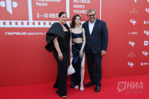 Звезды российского кино прошли по красной дорожке «Горький fest»: фоторепортаж Звезды российского кино прошли по красной дорожке «Горький fest»: фоторепортаж