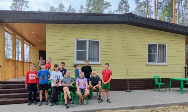 200 юных нижегородцев дополнительно смогут отдохнуть этим летом на базе отдыха «Олимпийские надежды» благодаря новым спальным домикам 200 юных нижегородцев дополнительно смогут отдохнуть этим летом на базе отдыха «Олимпийские надежды» благодаря новым спальным домикам