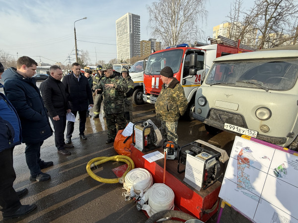 Смотр водооткачивающей техники и сводного аварийно-технического отряда состоялся в Сормовском районе