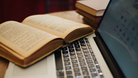 Фундаментальная библиотека ННГУ показала уникальные книжные памятники