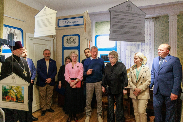 Юрий Шалабаев поздравил музей-квартиру А.М.Горького с 55-летием  и пригласил нижегородцев на уникальную выставку, открытую в день юбилея
