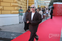 Звезды российского кино прошли по красной дорожке «Горький fest»: фоторепортаж Звезды российского кино прошли по красной дорожке «Горький fest»: фоторепортаж