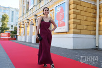 Звезды российского кино прошли по красной дорожке «Горький fest»: фоторепортаж Звезды российского кино прошли по красной дорожке «Горький fest»: фоторепортаж